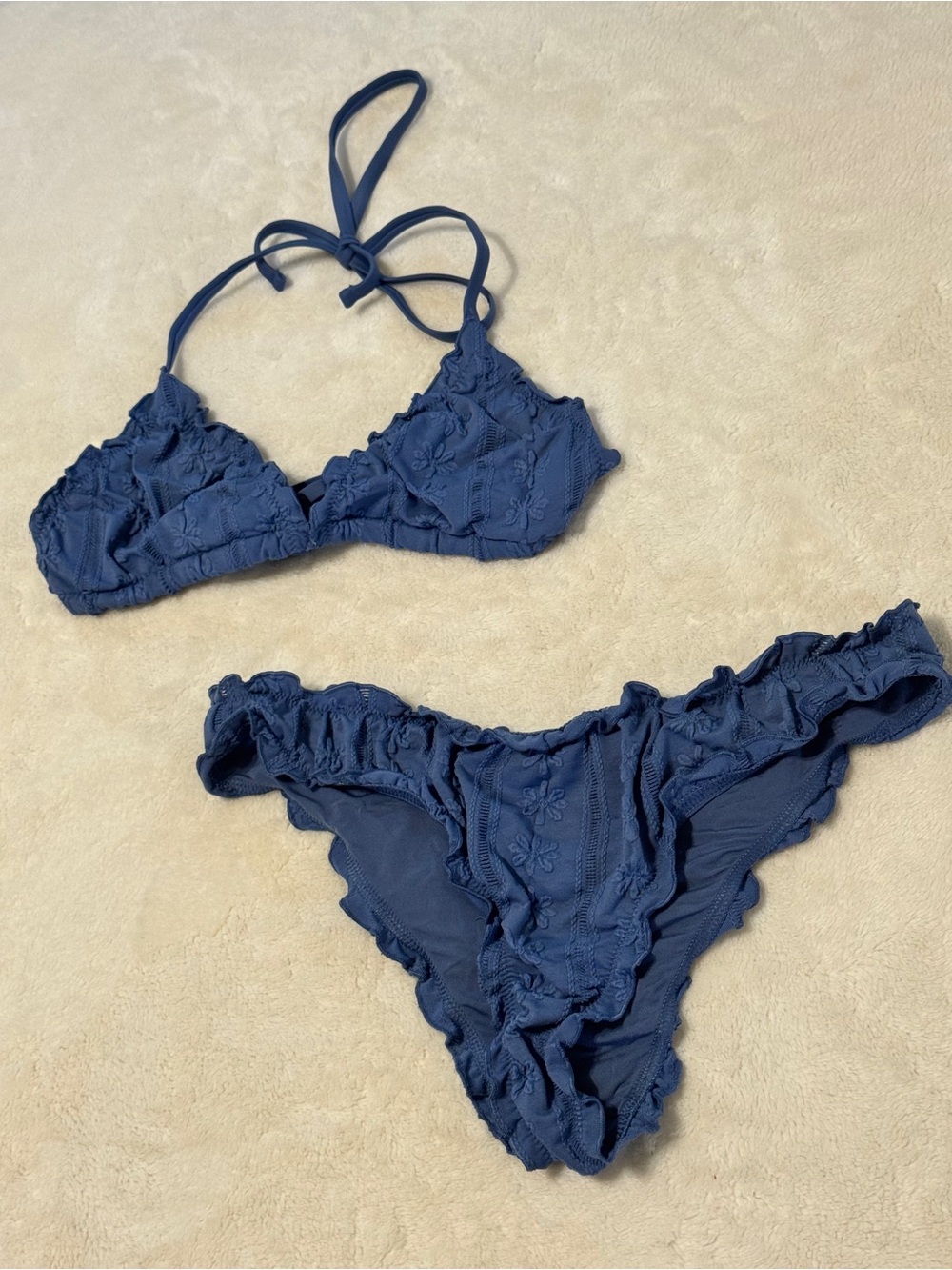 AERIE EMBROIDERED FLORAL DETAIL BLUE BIKINI SET—TOP MEDIUM BOTTOM SMALL